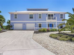 2096 Macadamia St, Saint James City, FL 33956