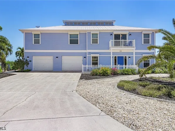 2096 Macadamia St, Saint James City, FL 33956