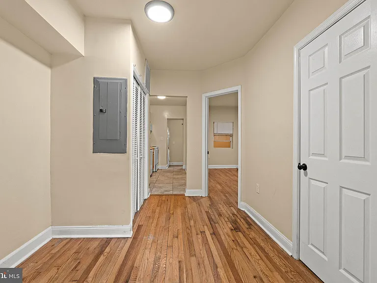 1716 Capitol Ave NE #2 — Photo 2