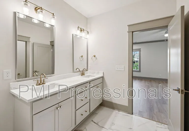 3419 John Richards Dr — Photo 15