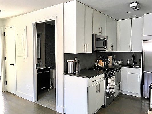 4th image of 155 Meserole St #2J