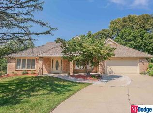 908 Ivy Ct, Bellevue, NE 68005