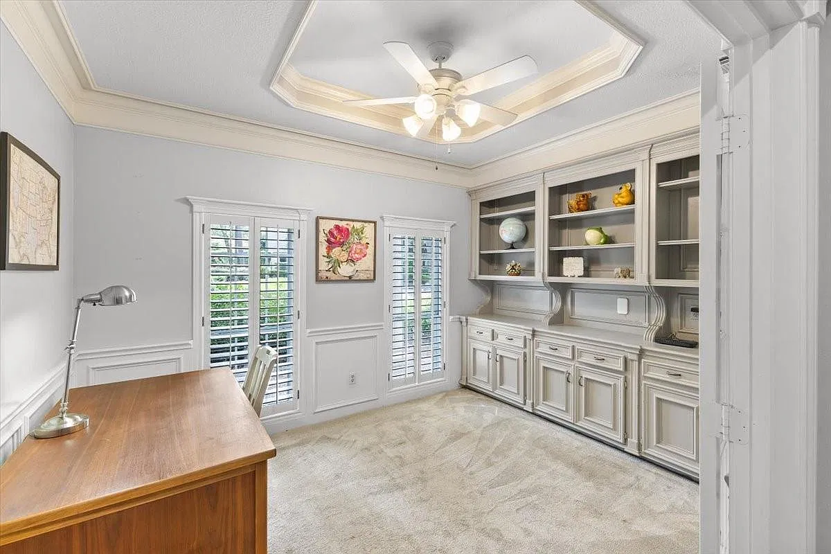 4 bed, 3.5 bath, 3852 sqft, $3,300 — Photo 4