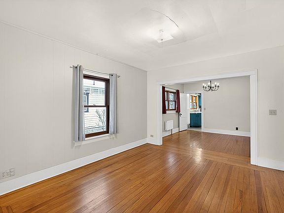5th image of 2114 Lane Ave