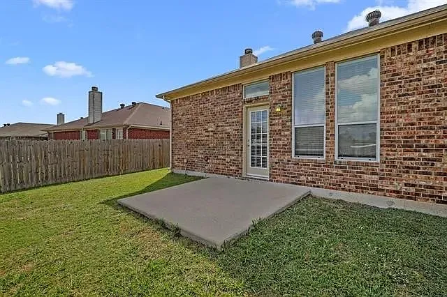 6911 Misty Meadow Ln — Photo 15