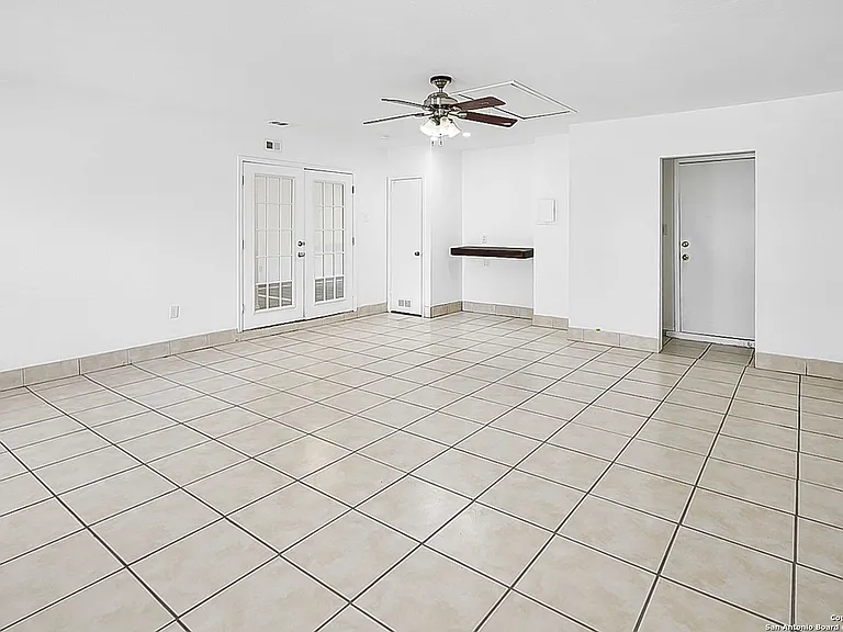3815 Pipers Crst — Photo 7