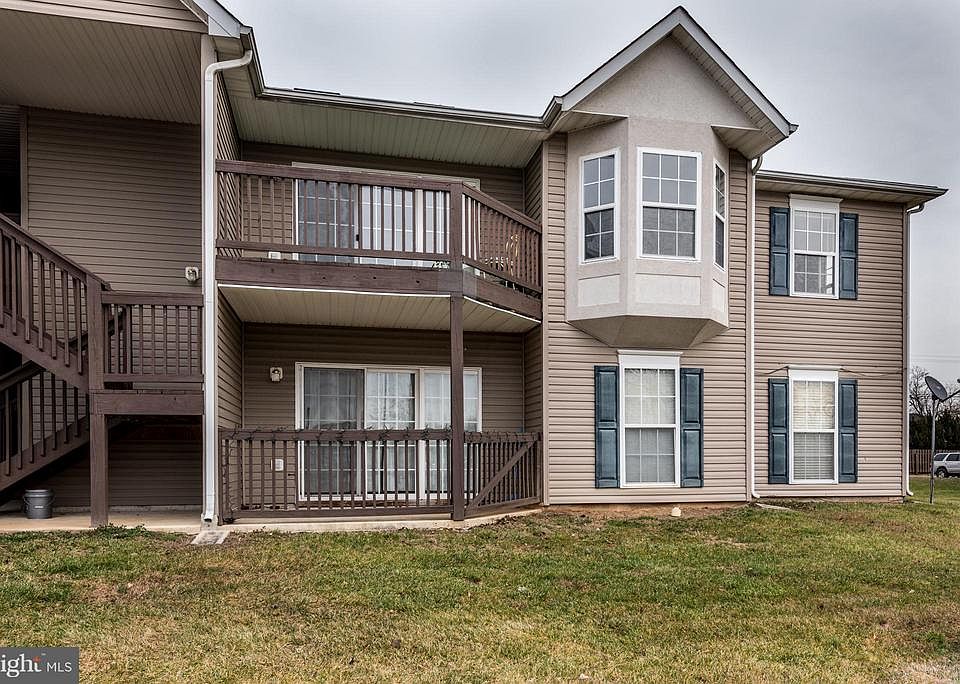 1st image of 161 Brookland Ct APT 6