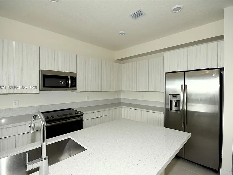 4700 NW 84th Ave #18 — Photo 2