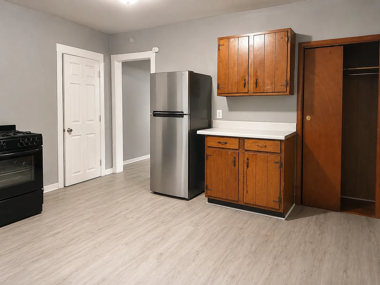 3 bed, 1100 sqft, $1,625 — Photo 2