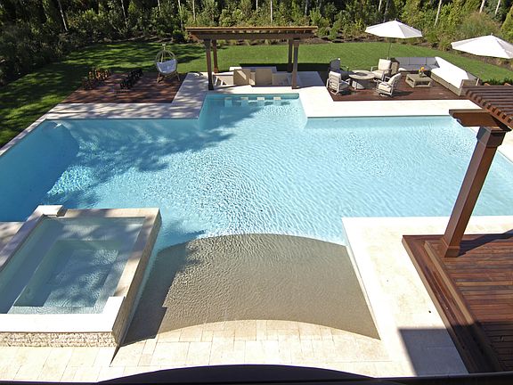 5th image of 2 Oakwood Court