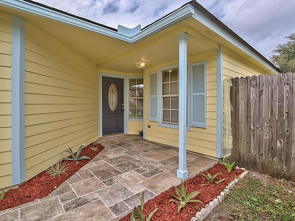 2nd image of 12327 Sondra Cove Trl N