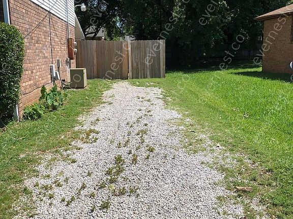 2nd image of 1113 Palmer Dr