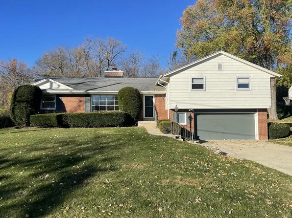 7425 North Redwood ROAD, Glendale, WI 53209