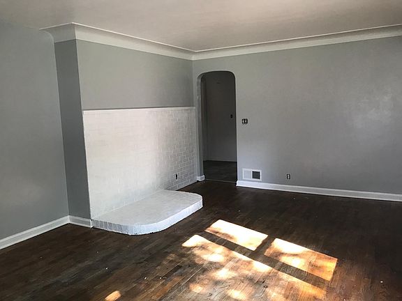 4th image of 1216 Greenwood Ave