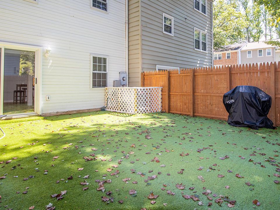1st image of 10018 Chestnut Wood Ln