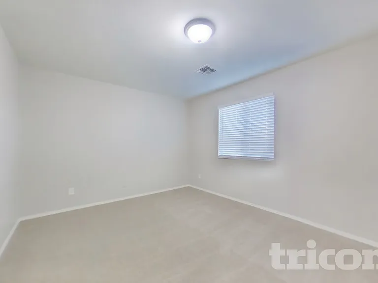 15204 N El Frio Ct — Photo 17