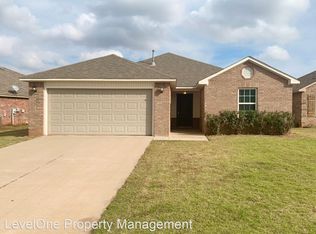 2712 Demotte Dr, Yukon, OK 73099