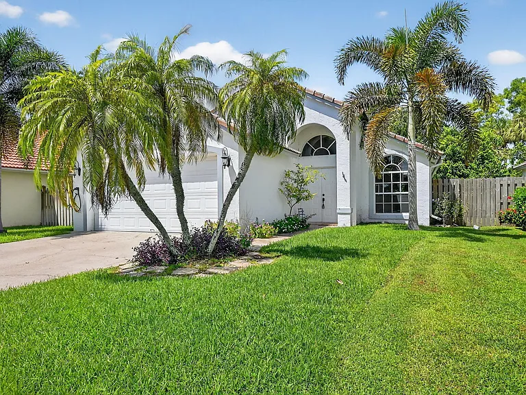 1891 Oak Berry Cir — Photo 3