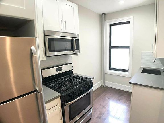 4th image of 308 Sterling St APT 4