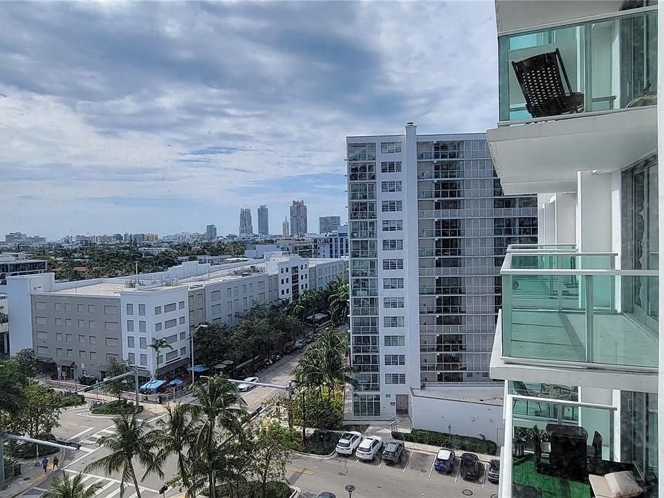 1st image of 1000 West Ave APT 901