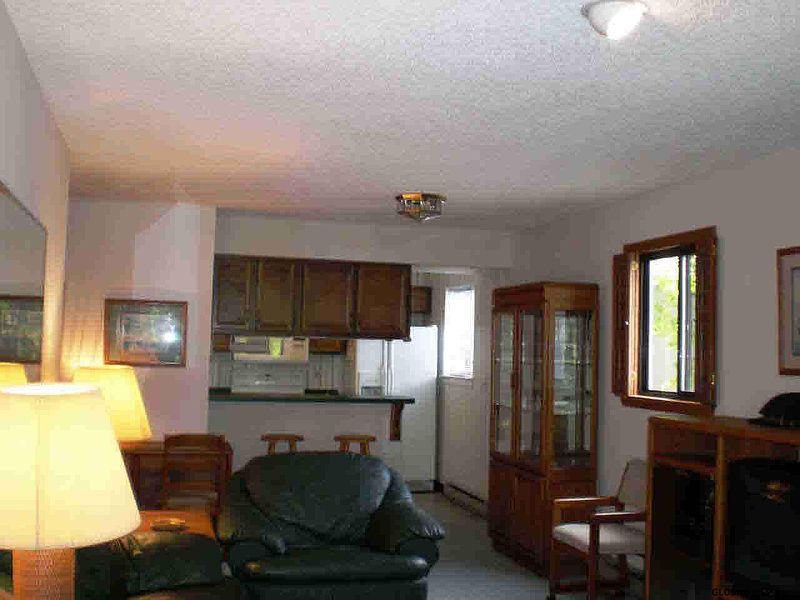 4th image of 3562 Lakeshore Dr Cannon