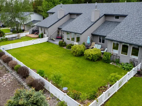 222 Meadow Lake Dr, Columbia Falls, MT 59912