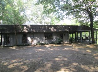 1030 Mallet Rd, Vicksburg, MS 39180