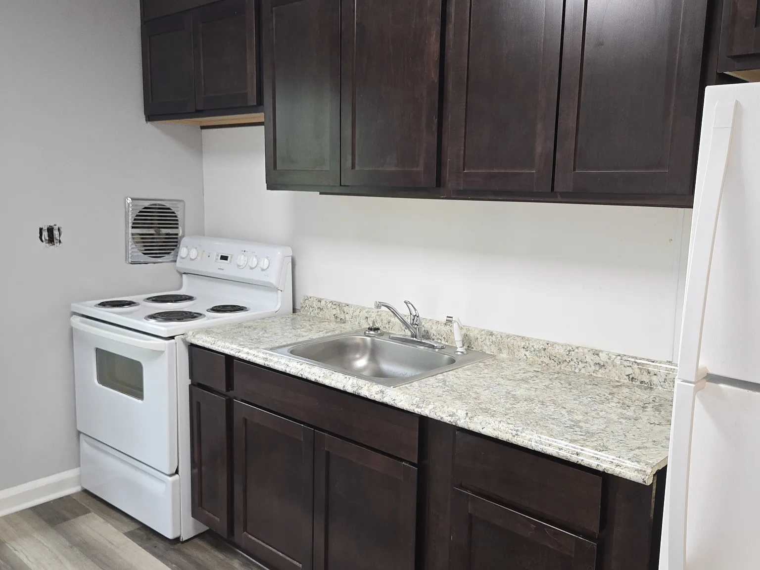 1 bed, 715 sqft, $1,700 — Photo 2