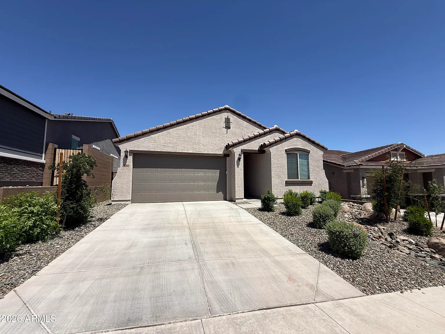 3 bed, 2.0 bath, 1822 sqft, $2,395 — Photo 1