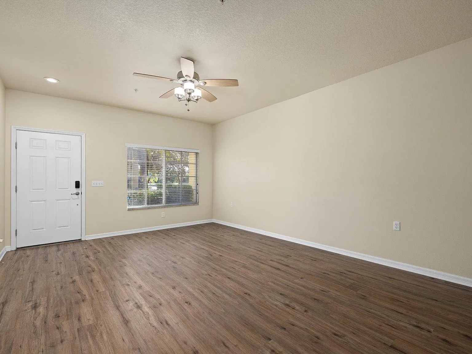 2 bed, 1539 sqft, $1,700 — Photo 4