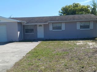 1305 Cromwell Dr, Tarpon Springs, FL 34689