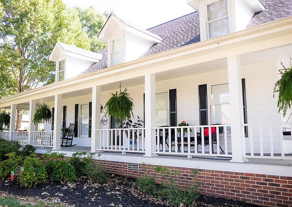 1st image of 814 Mary Key Dr