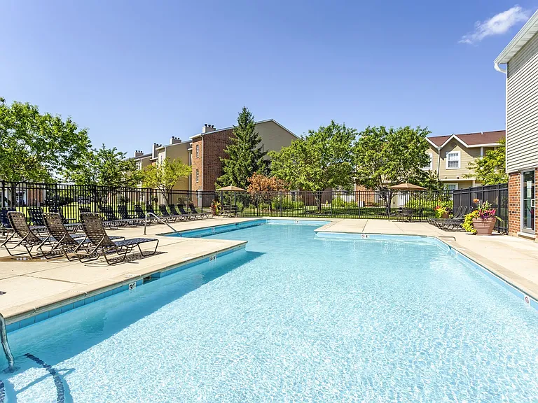 Waterford Place Apartments — Photo 5