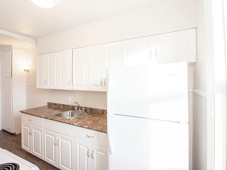 129 Lenore St #16 — Photo 20