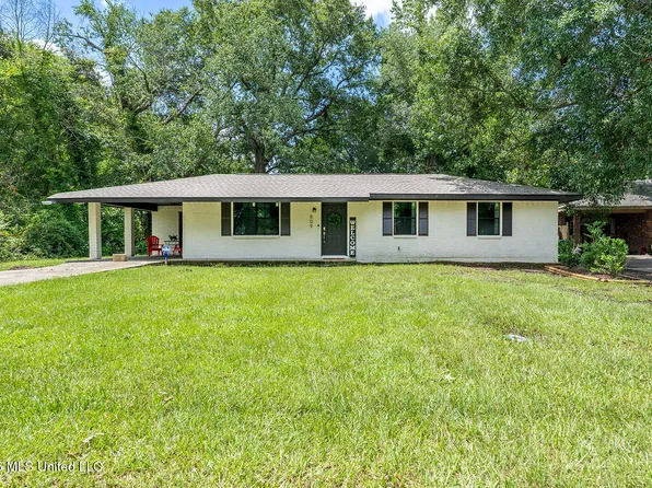 809 Jarrell St, Picayune, MS 39466