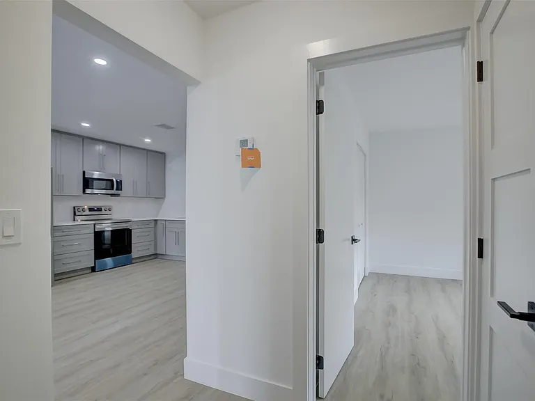 2155 NE 56th Ct — Photo 25
