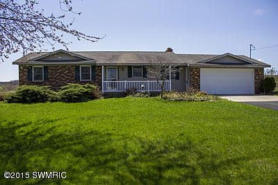 1st image of 10725 Linden Dr NW