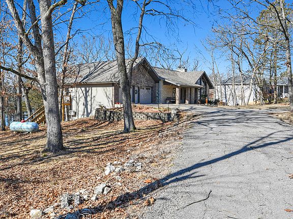 3rd image of 735 Indian Valley Rd