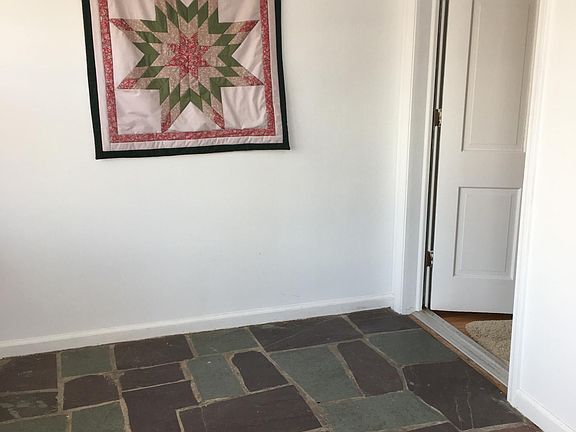4th image of 88 Summit St