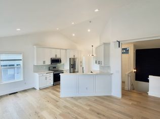 5309 Amy St, West Linn, OR 97068