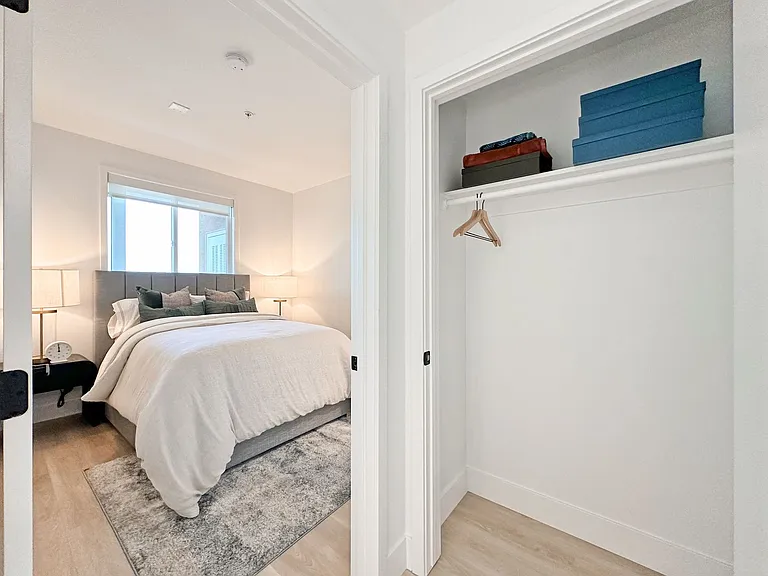 Begonia Place Luxury Apartments — Photo 85
