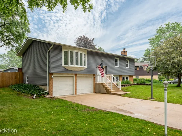 6943 Parkview Dr, Downers Grove, IL 60516