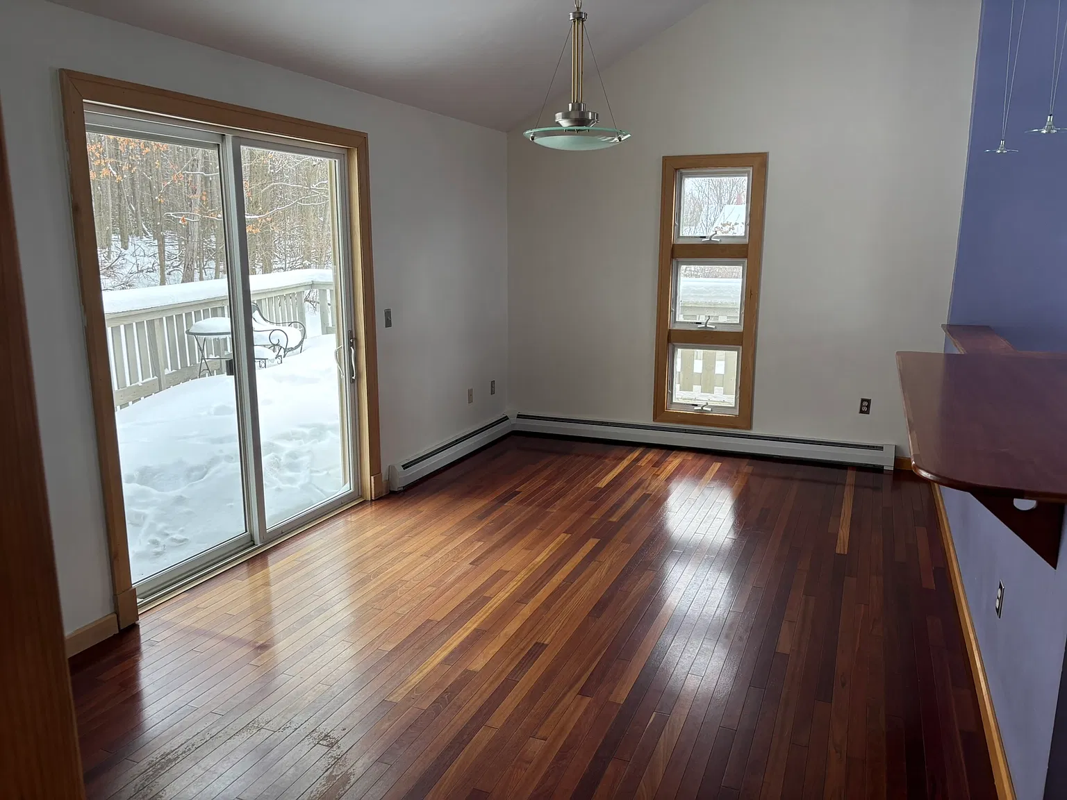4 bed, 2.5 bath, 2700 sqft, $3,200 — Photo 3