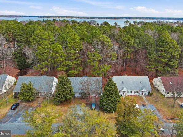 1215 Washington Dr, Saint Michaels, MD 21663