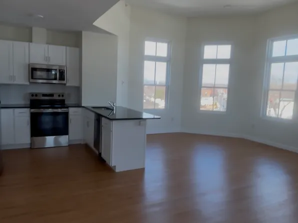 1355 Main St, Hartford, CT