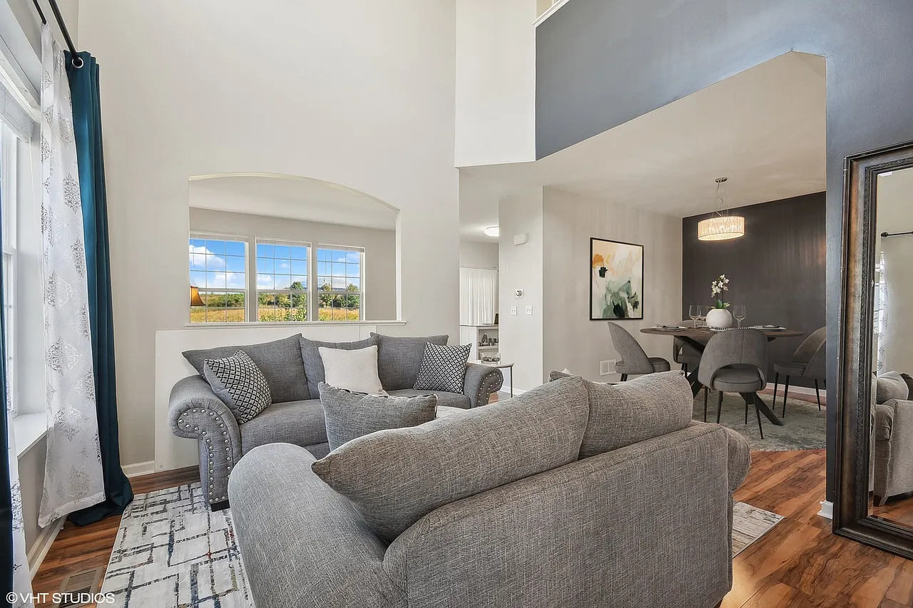 3 bed, 1673 sqft, $2,575 — Photo 3