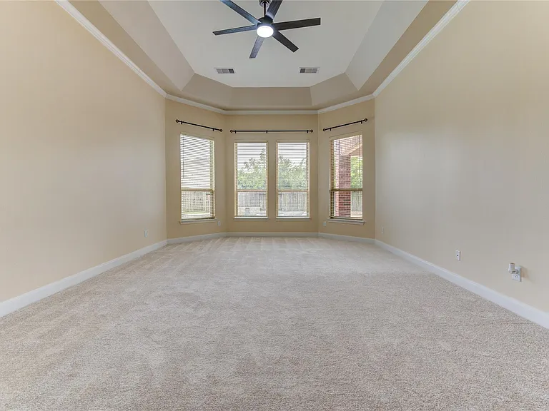 1335 Altavilla Ln — Photo 24