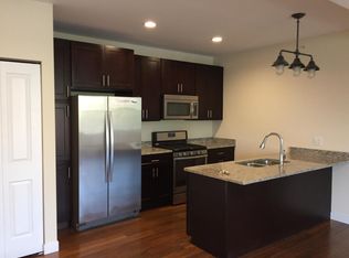 1423 119th St, Whiting, IN 46394