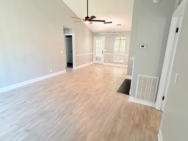 3565 Gondola Dr — Photo 12