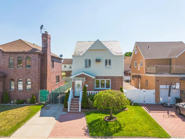 76-11 173rd Street, Fresh Meadows, NY 11366